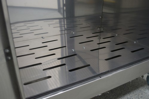 Многоцелевой шкаф для дезинфекции предметов и инструментов Ozonbox Clean Mini