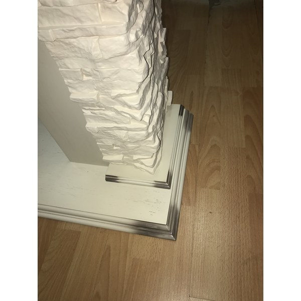 Электрокамин с широким очагом 2D Real-Flame Dublin LUX STD/EUG/24 WT Eridan 24