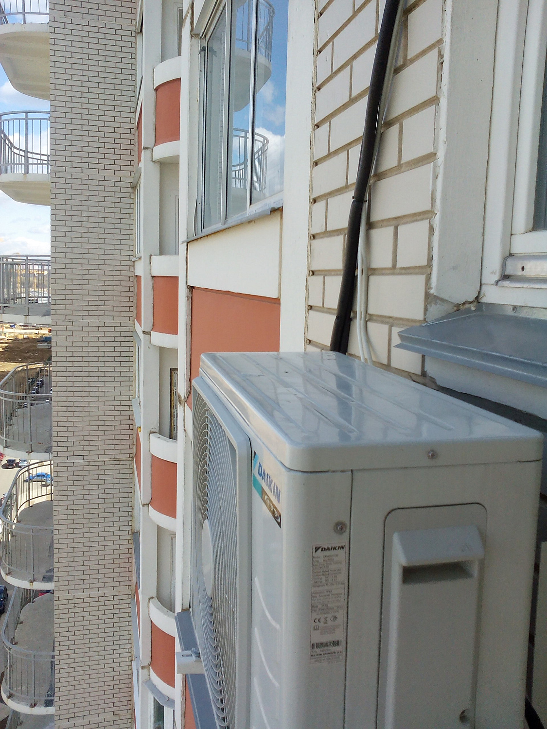 Установка кондиционеров в 2 этапа