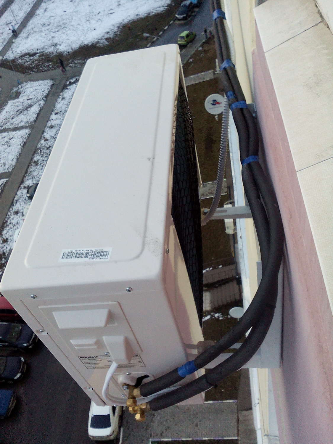 Установка кондиционеров в квартире