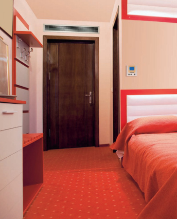 Напольно-потолочный фанкойл 1-1,9 кВт Daikin FWM01DTN