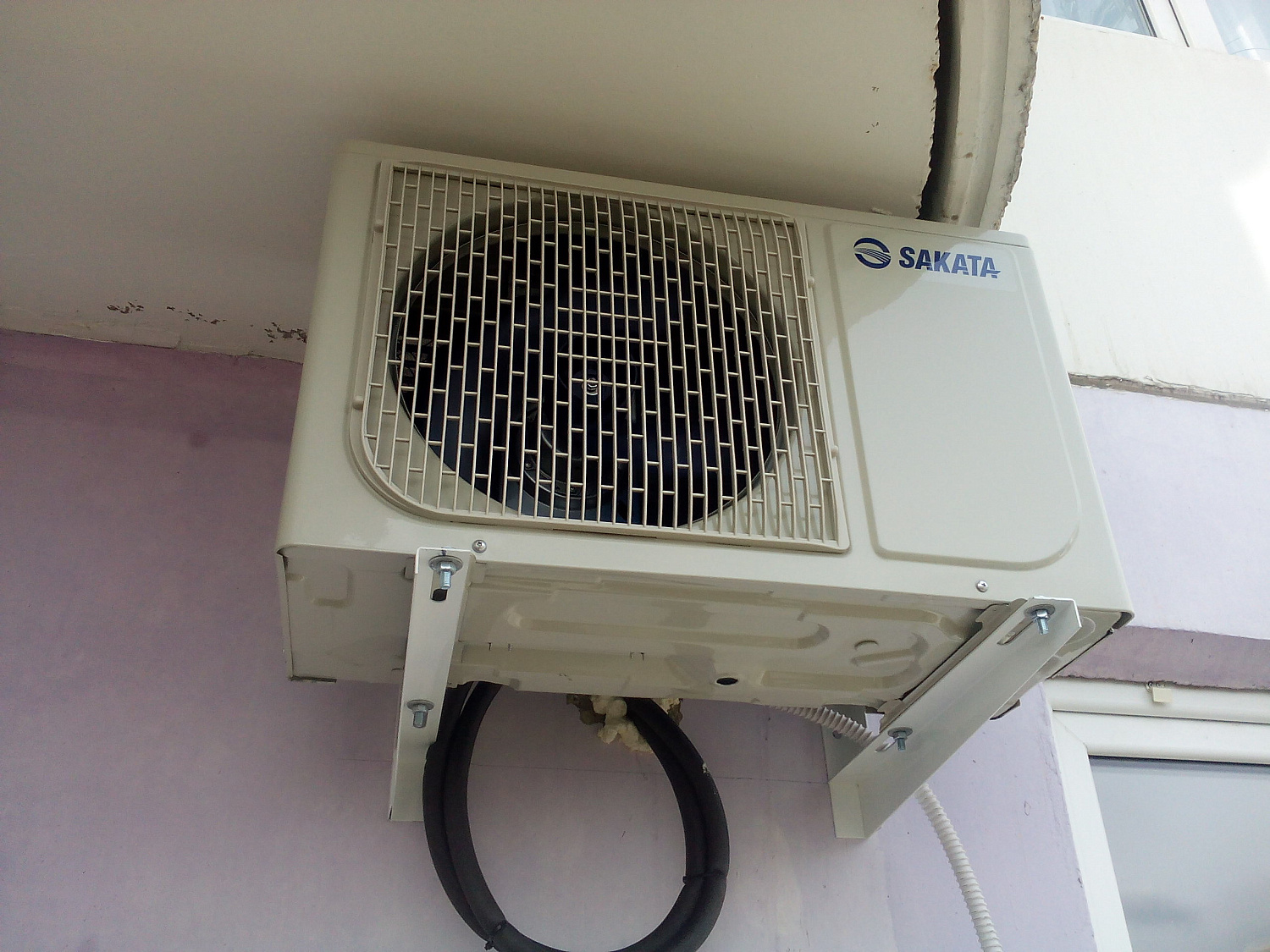 Установка кондиционеров в квартире