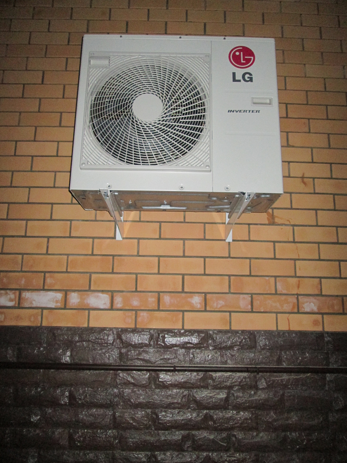 Установка кондиционеров в квартире