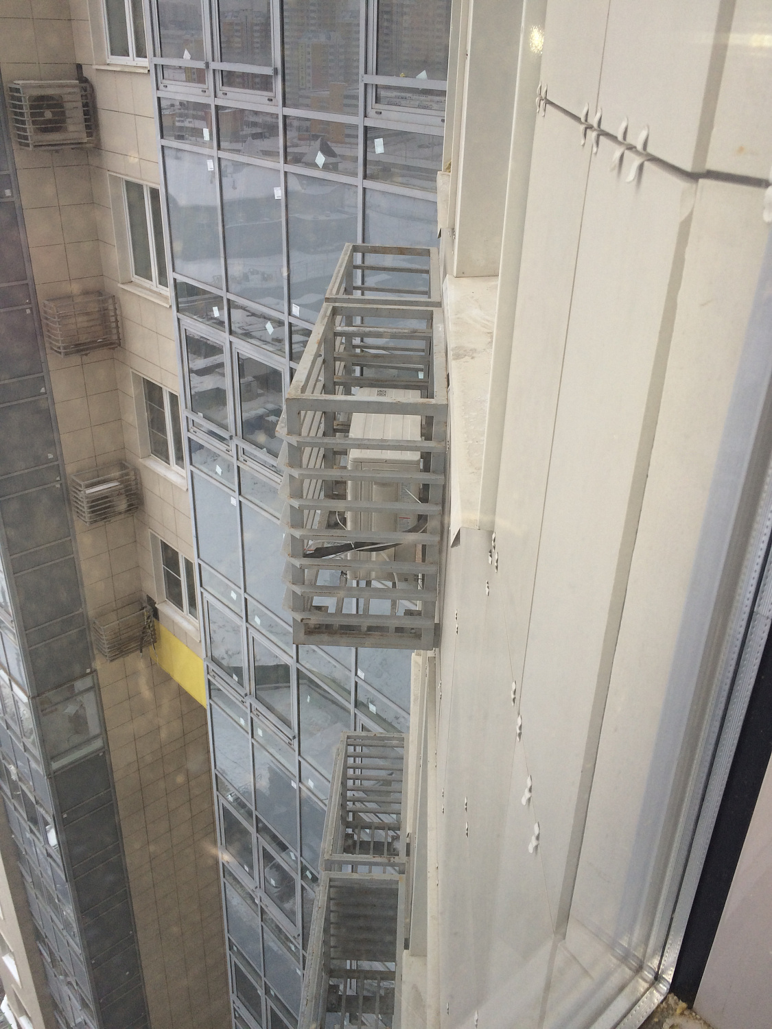 Установка кондиционеров в квартире