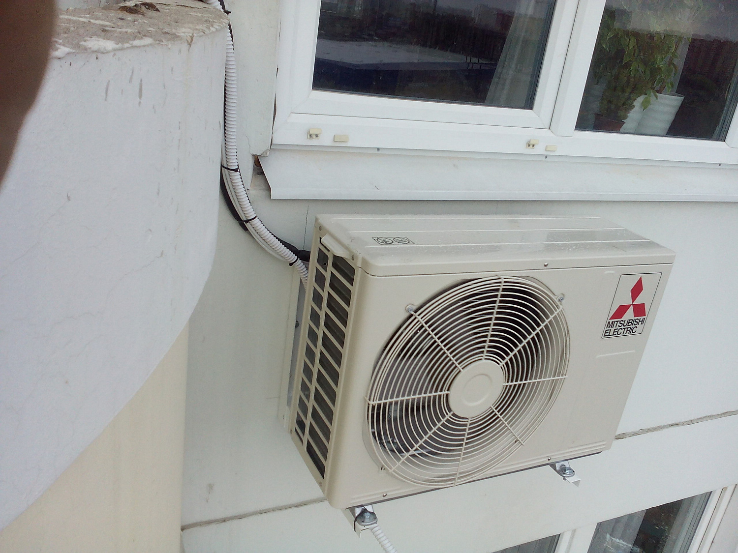 Установка кондиционеров в квартире