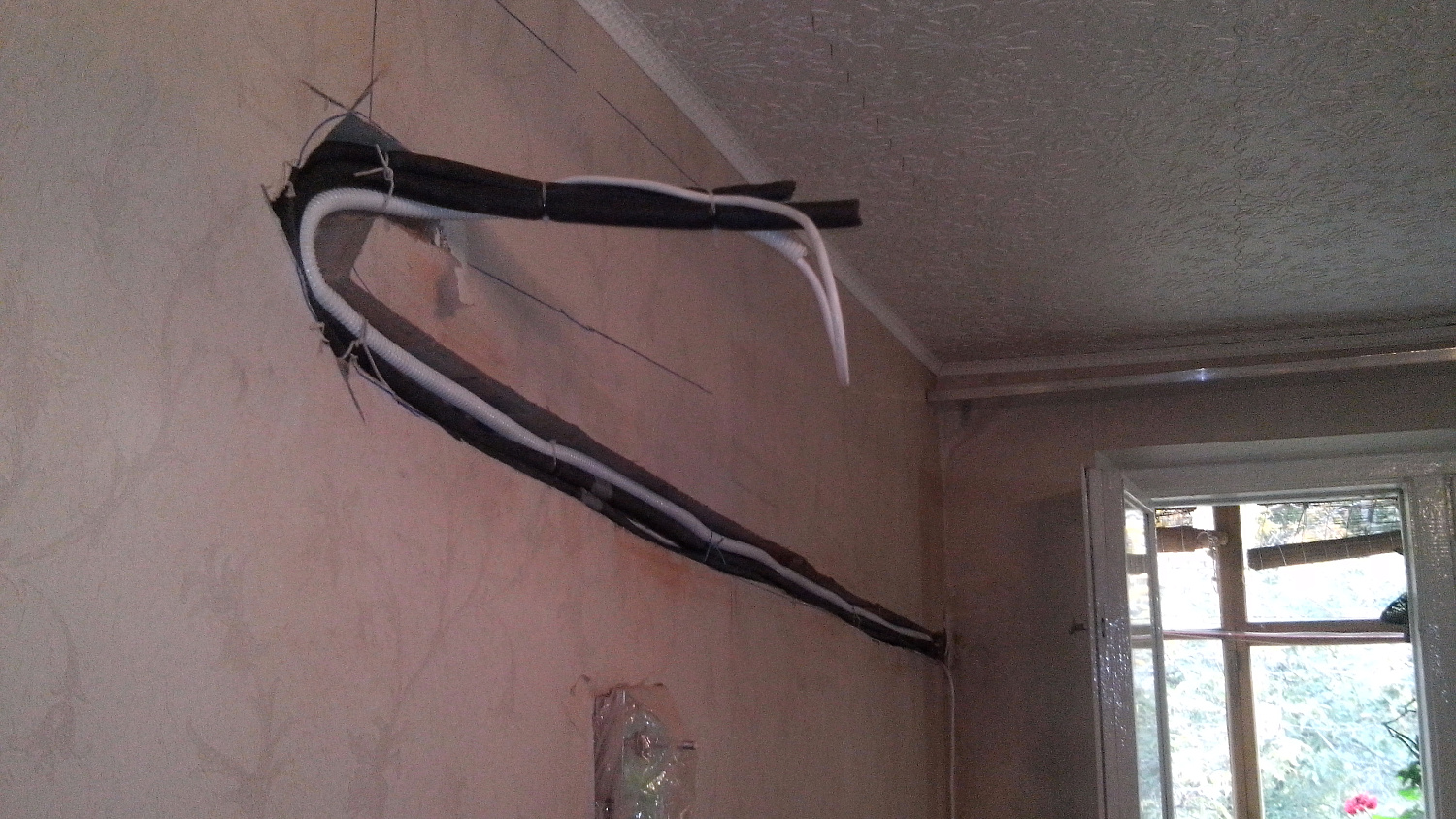 Установка кондиционеров в 2 этапа