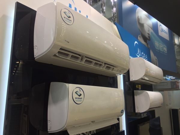 Настенный кондиционер (сплит-система) Midea MSMBA-07HRN1 / MOMBA-07HRN1