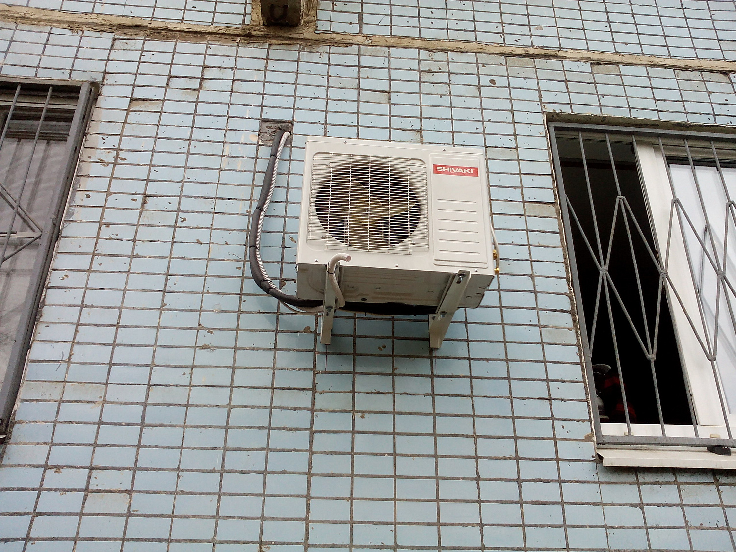 Установка кондиционеров в квартире