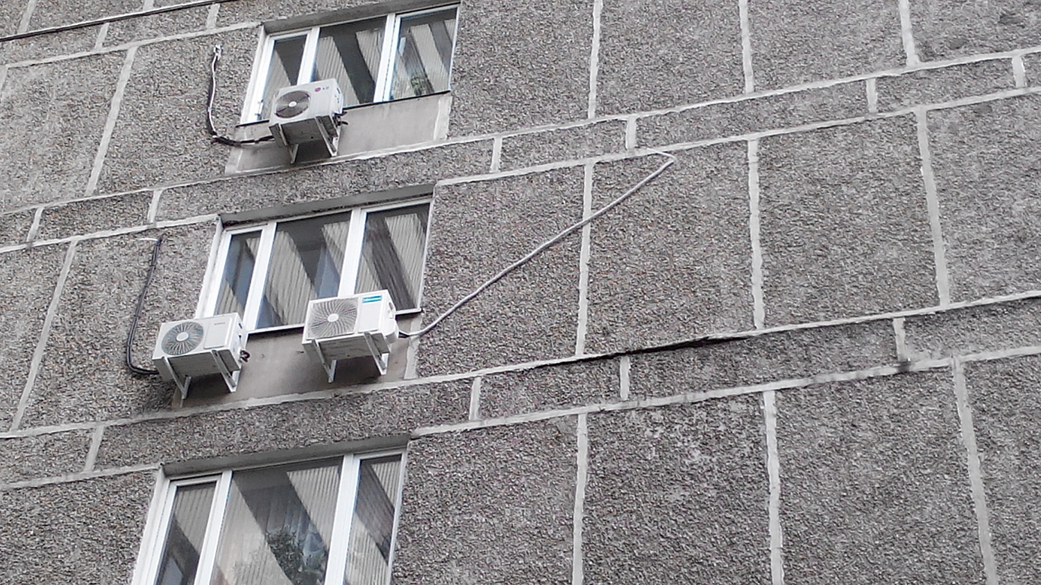 Установка кондиционеров в квартире