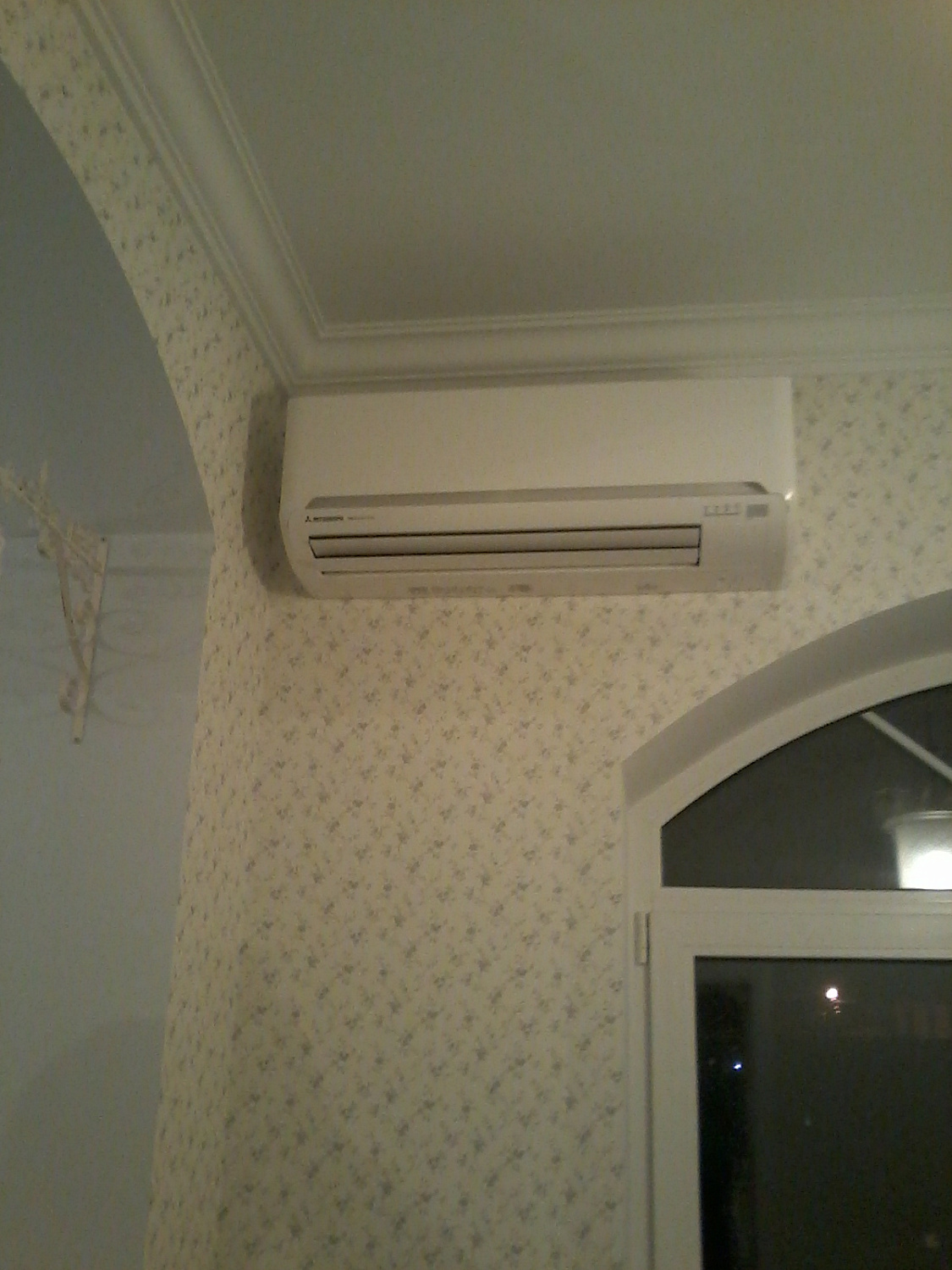 Установка кондиционеров в 2 этапа