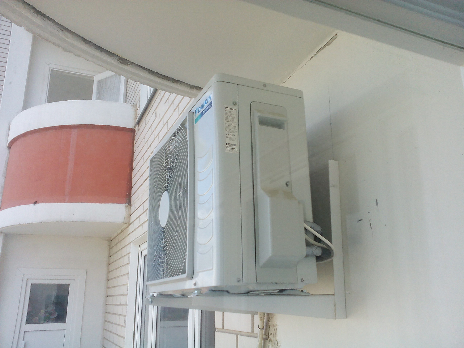 Установка кондиционеров в квартире