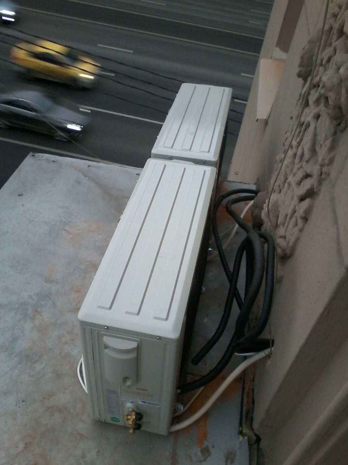 Установка кондиционеров в квартире